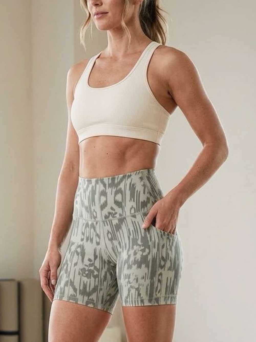 Tavi Stash & Dash Bike Shorts Green Ikat High Rise Pockets XL NWT